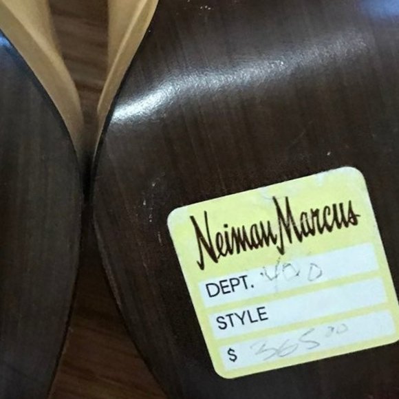 Stuart Weitzman platform pumps - Picture 3 of 3